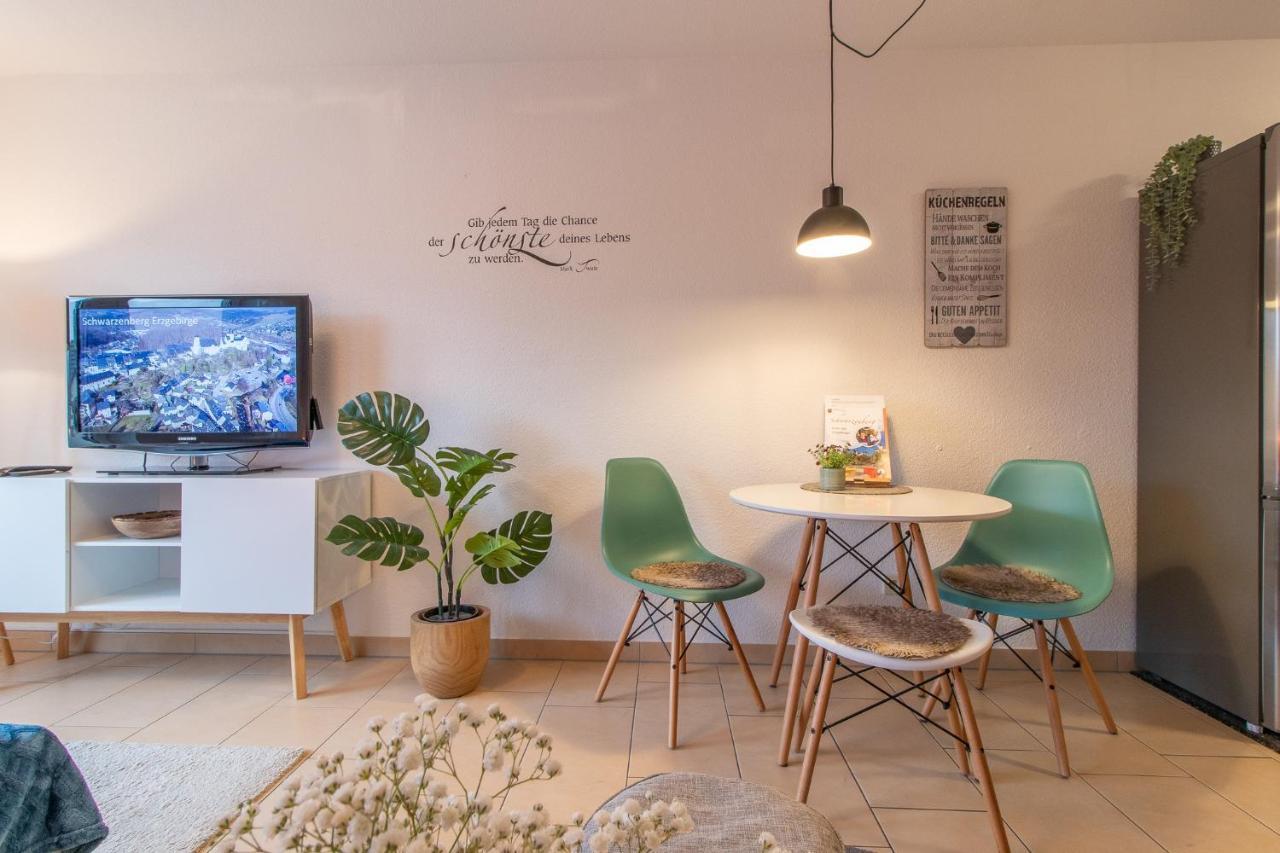 Modernes Apartment Im Gruenen I Balkon I Wlan I Stellplatz Шварценберг Екстериор снимка