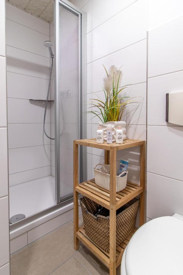 Modernes Apartment Im Gruenen I Balkon I Wlan I Stellplatz Шварценберг Екстериор снимка